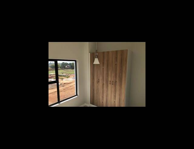 2 BEDROOM PROPERTY TO RENT IN SILVER LAKES